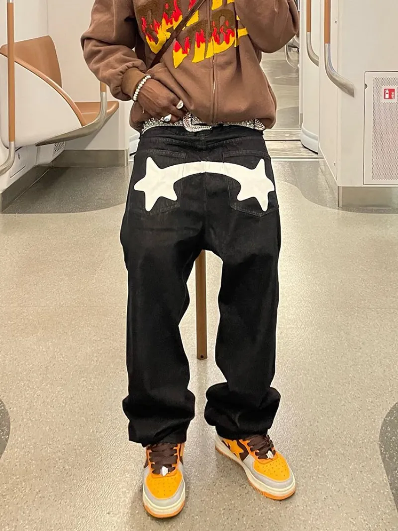 Męskie dżinsy Y2K Męskie gwiazdy drukowane ciemne czarne dżinsy Hip Hop Street Fall Modna moda retro