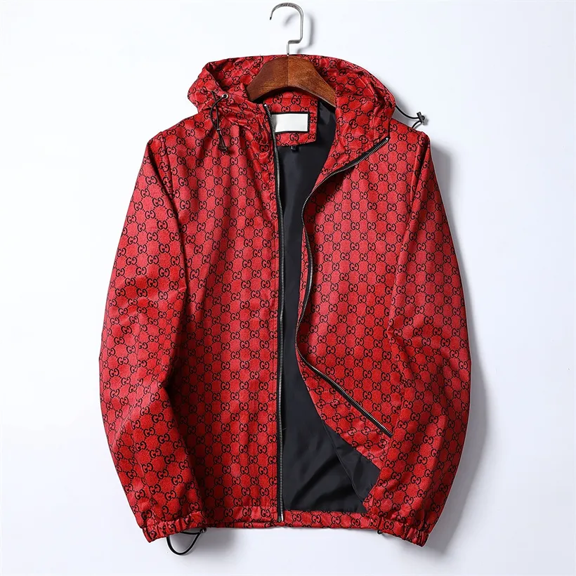 メンズジャケットデザイナー高品質のフード付きウィンドブレイカーカジュアルコットンシャツ女性コートバッジジャケットファッションコートカップルコート衣類M-3XL A94
