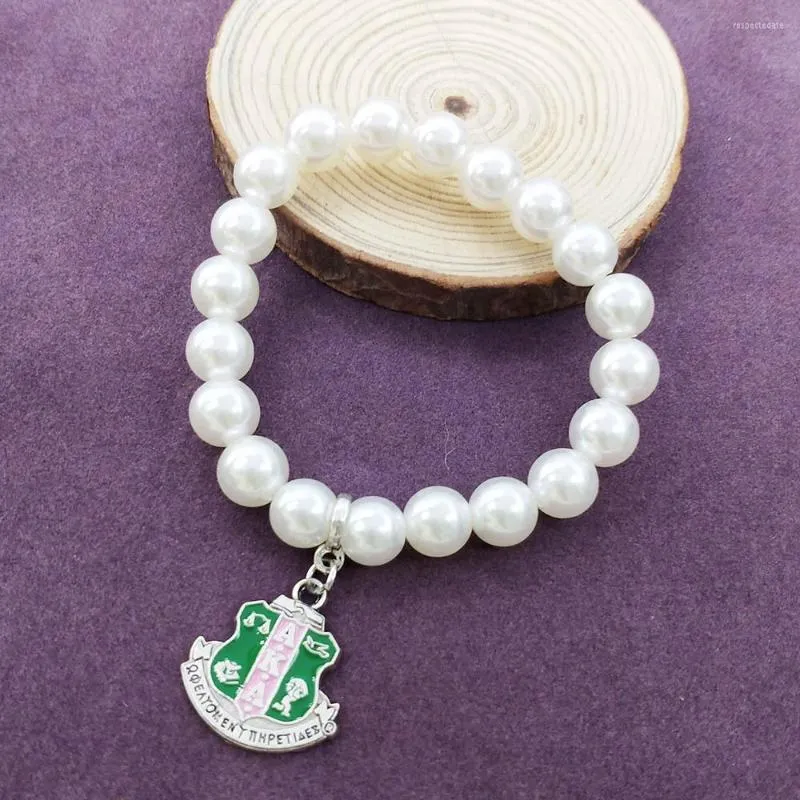 Brin fait à la main ligne élastique perle blanche grec sororité bouclier lettre pendentif à breloque Bracelet femmes bijoux meilleures ventes