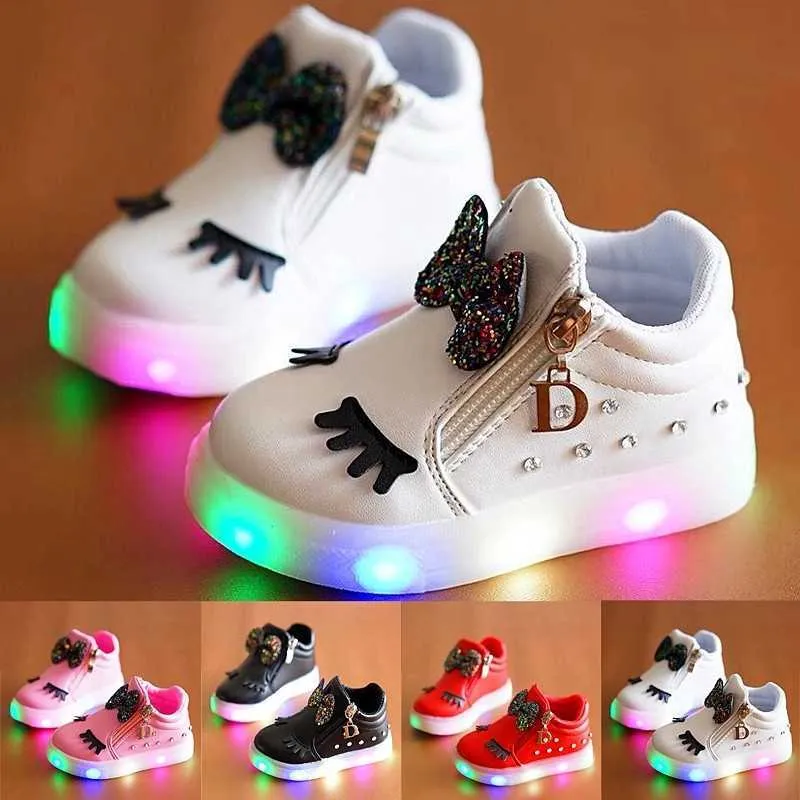 Sportliche Outdoor Kinder Leuchtende Schuhe Jungen Mädchen Sport Laufschuhe Baby Blinklichter Mode Turnschuhe Kleinkind Kleinkind LED Turnschuhe W0329