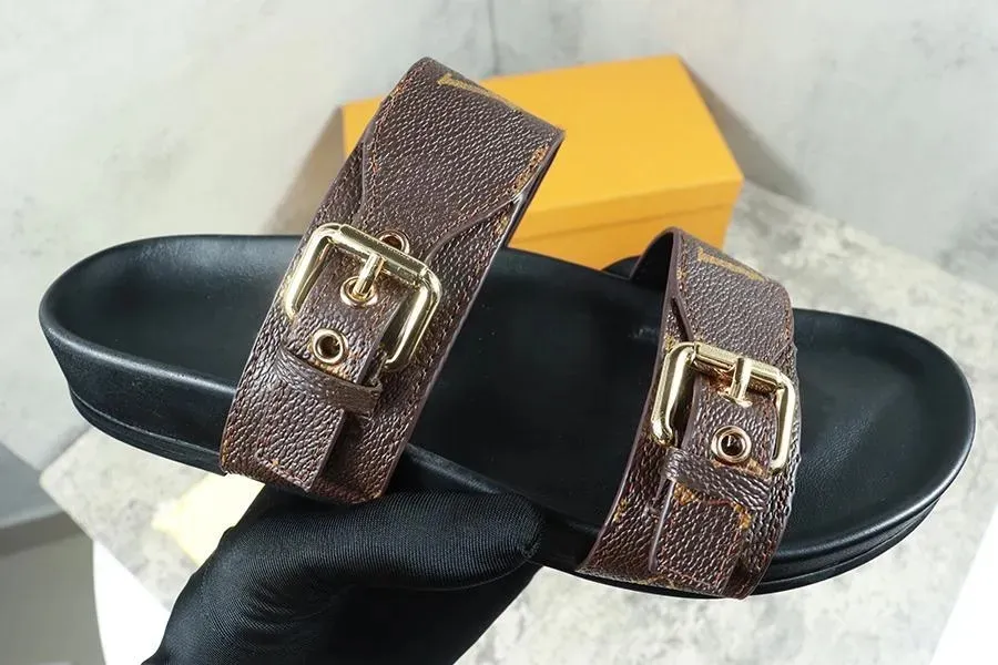 Comfort Flat Slipper Bom Sandals Dia Mule Famous Designer Femmes Landes Men Hommes Cool Et Sandalias Elegants Sans Effort Avec Boucles Dor Reglables Du 36 39 DHgate