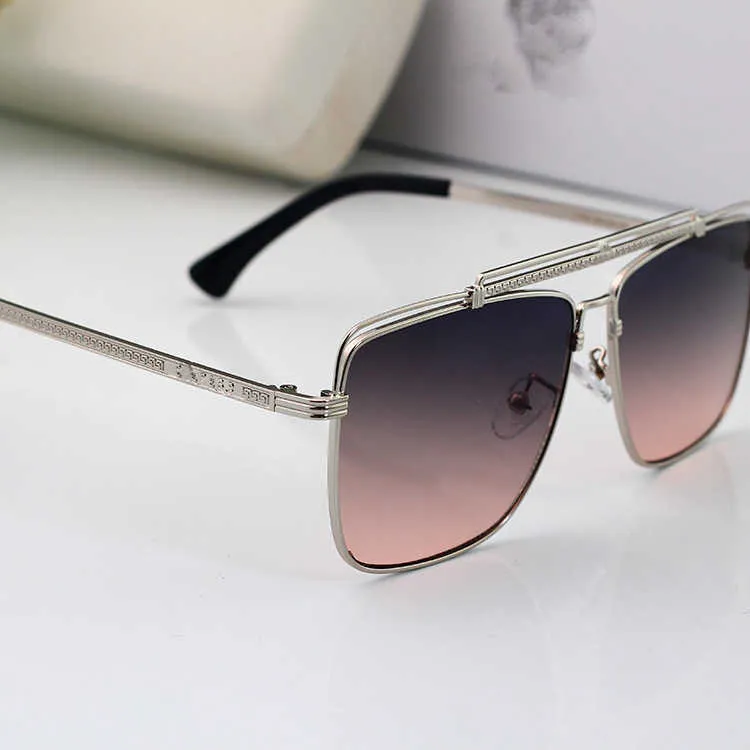 New Fanjia Fashion large square metal rivet Sunglasses personalized beauty head fashion sunglasses