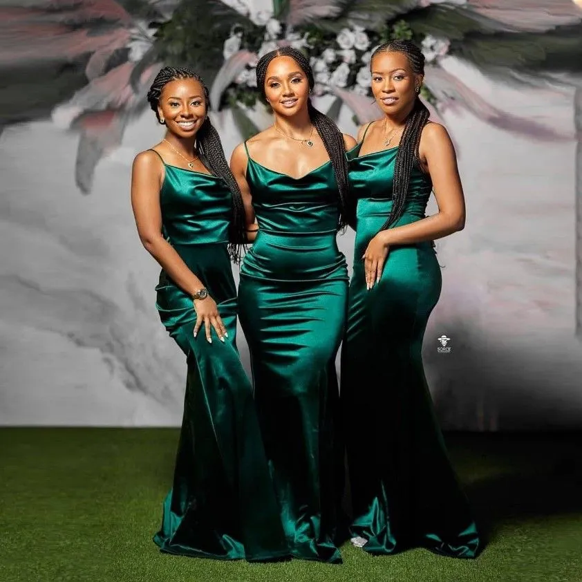 2023 Bridesmaid Dresses Sexy Dark Green Wedding Guest African Girls Mermaid Spaghetti Straps Sleeveless Elegant Maid of Honor Gowns Custom Made Plus Size