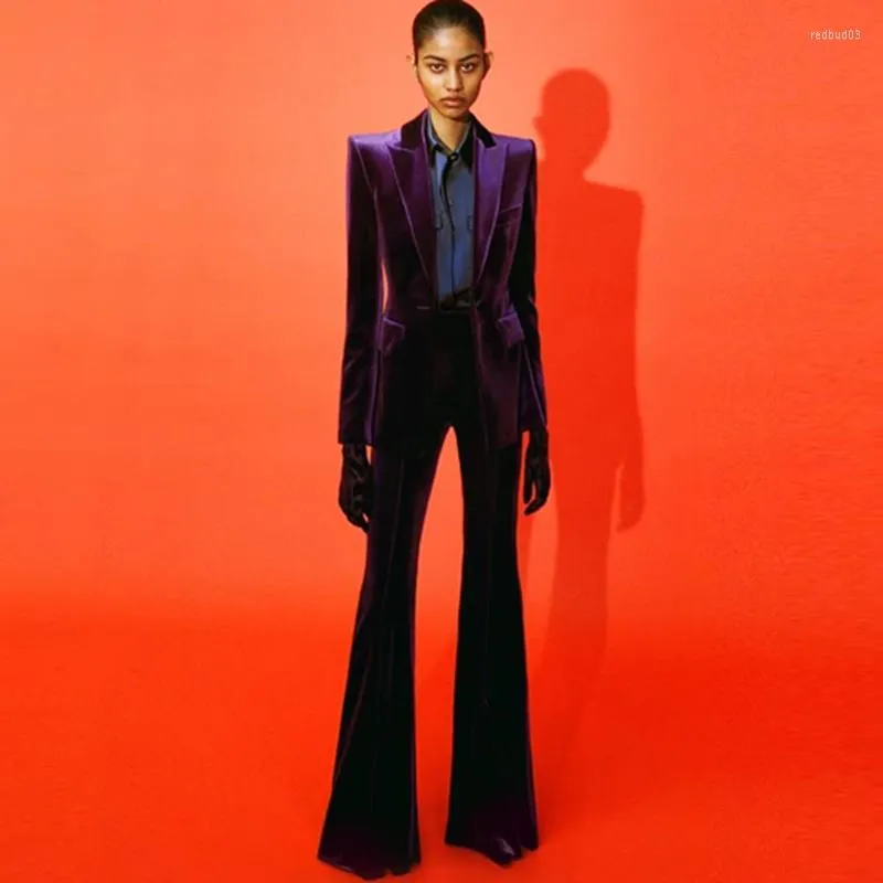 Kadınlar İki Parçalı Pantolon Yüksek Kalite Est Sonbahar Kış 2023 Tasarımcı Takım Kadınlar Tek Düğmeleri Velvet Blazer Flare