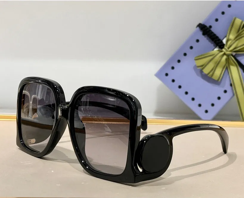 Oversized Square Sunglasses - Trendy Womens Fashion with UV  display picture 2