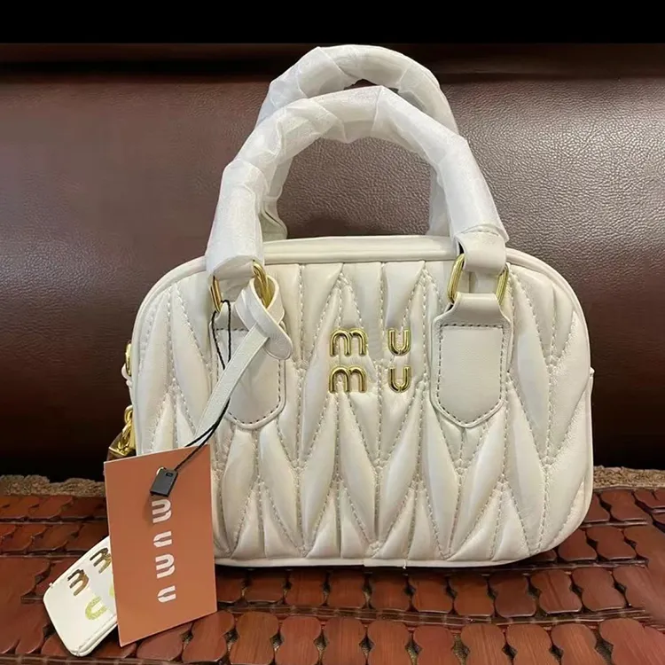 Matelasse Miui sacs à main de luxe pochette caméra sac femme portefeuille hommes Miu Designer mode bandoulière sac fourre-tout à bandoulière poignée supérieure carré en cuir véritable sacs à cosmétiques