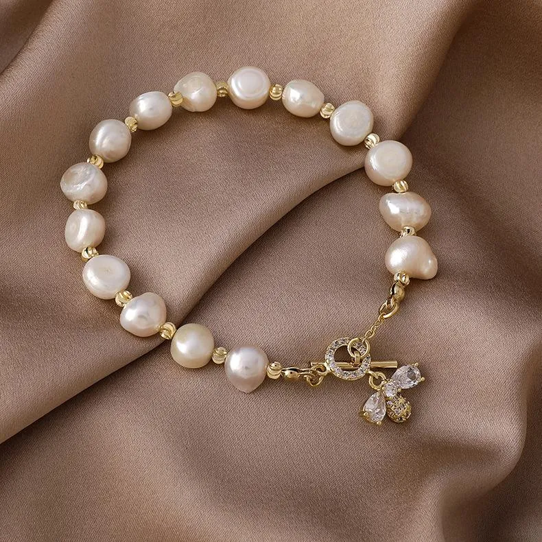 Strand Beaded Strands Eakvalin Bracelet de perles d'eau douce exquis Zircon abeille conception de Niche pendentif étudiant petite amie bijoux élégants