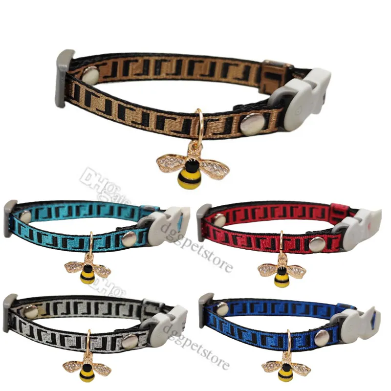 Designer Cat Collars with Bell and Diamond Honeybee Charm Adjustable Soft Nylon Kitty Collar Classic Letter Pattern Dog Collar for for Girl Boy Cat Puppy Pet Gifts B92