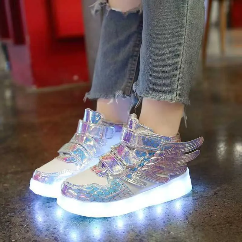 Athletic Outdoor Children LED Sneakers For Girl Luminous Shoes Baby Casual Shoes Barn Light Up Sole USB Charging Mesh Breattable Tennis Women W0329