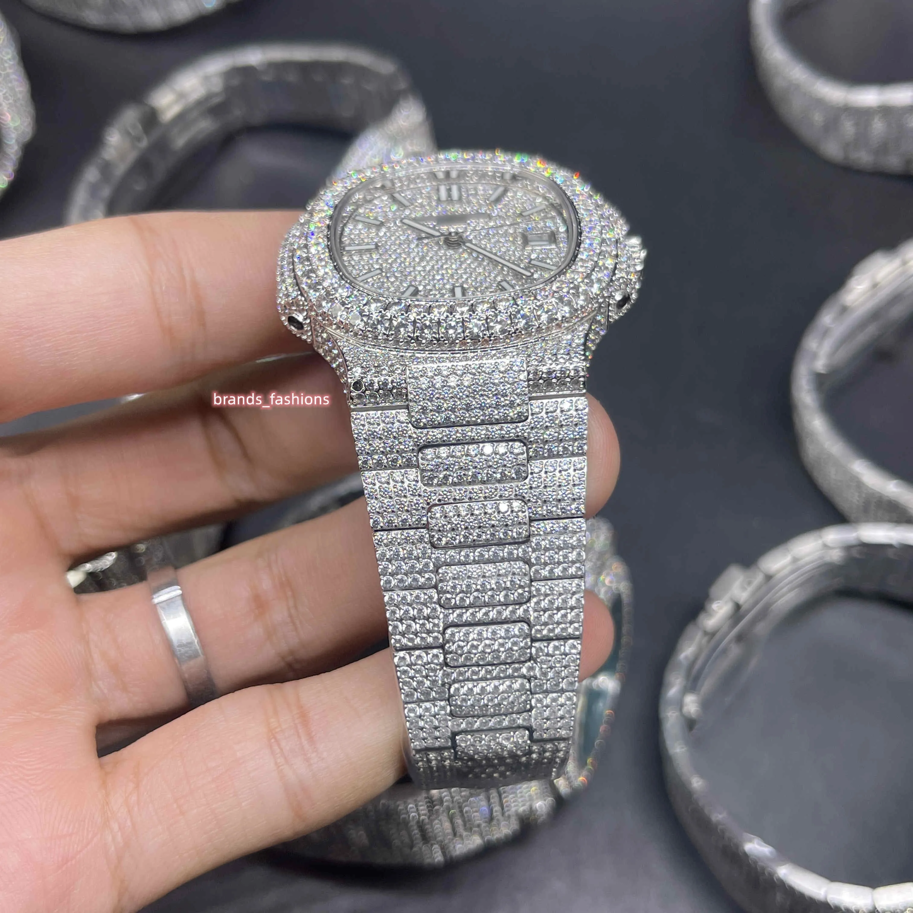 DHgate Mens Iced Out Diamond Watch in Silver with Automatic Mechanical Movement Watches