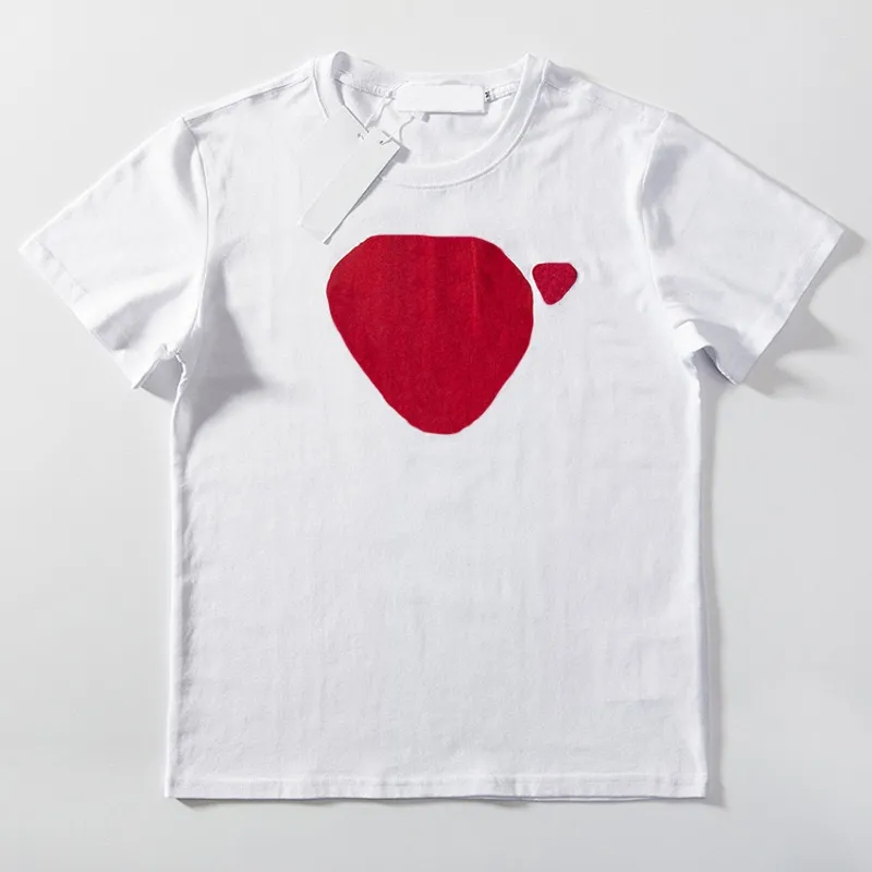 Designer Herren Plays T-Shirt Red Heart Shirt Männer Frauen Paar heiße Top-Kleidung Rundhalsausschnitt Kurzarm Designer-Shirt Baumwolle Hip-Hop-Mode kausale Kleidung