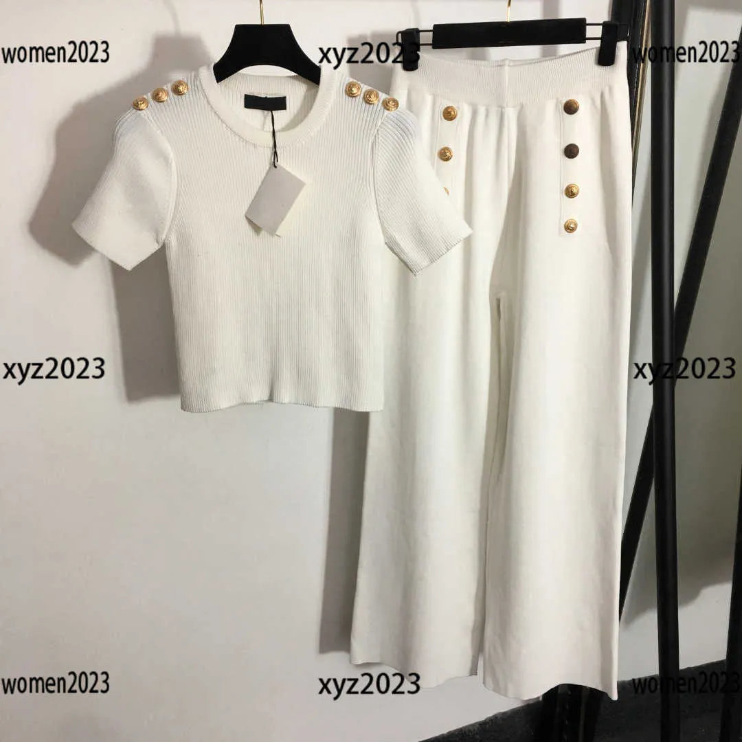 Traje de mujer Conjuntos de punto de moda Vestido de diseñador de damas 2 piezas Camiseta y falda Verano Envío gratis Tamaño S-XL Nueva llegada Mar28