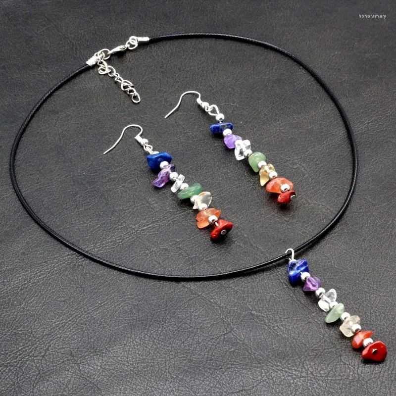 Collana Orecchini Set Chakra 7 colori Ghiaia a forma libera Perline di pietra di quarzo naturale e pendente