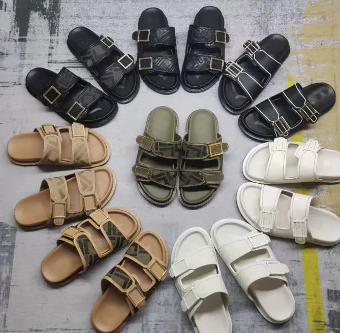 Designergefühl Sandalen Explosionsrutschen Gummi -Muster Stoff Slipper Frauen Männer Leder Flip Flops mit Schnallen Sandalen