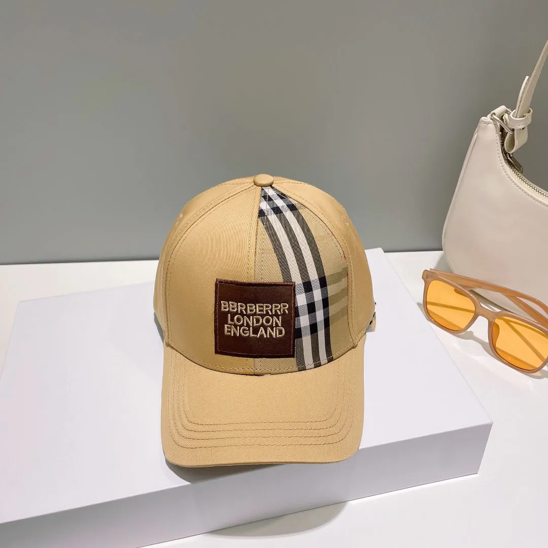 Top Caps 2023ball Lüks Klasik Tasarımcılar Şapka Beyzbol Kapağı Şerit Casquette Street Moda Kadınlar ve Erkekler Güneşlik Kapağı Spor Açık Seyahat Hediyesi Güzel