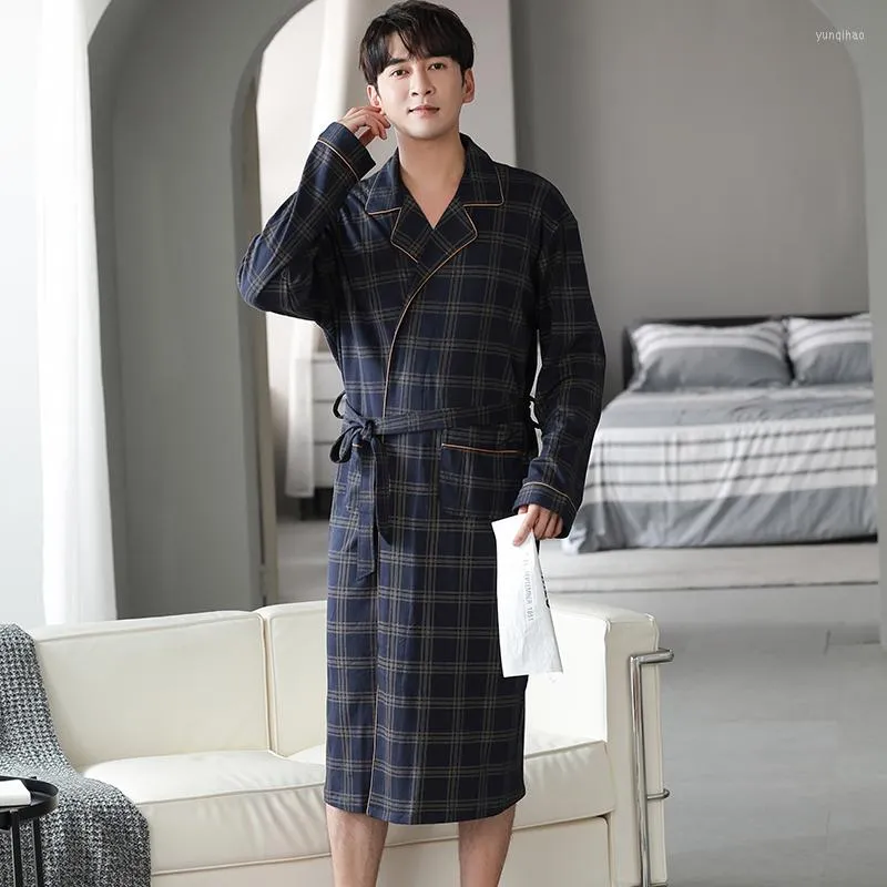 Vêtements de nuit pour hommes Est M-4XL automne peignoir hommes coton haut de nuit Kimono Robes pour homme Plaid longue Robe de bain mariée Robe de chambre