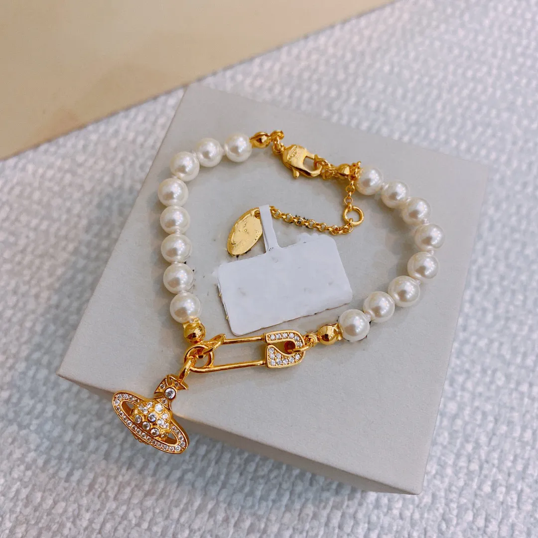 Designer Charm Armband Letter Vivian Chokers Luxury Women Fashion Jewelry Metal Pearl Armband Cjeweler Westwood 647455