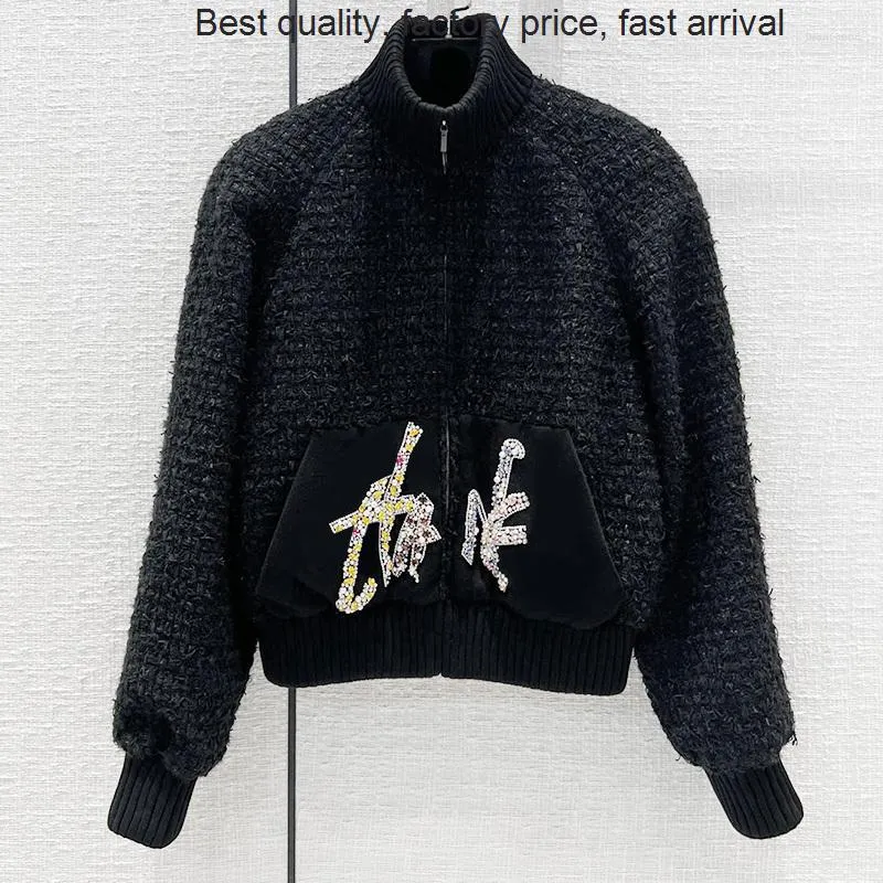 Damesjassen Hoge kwaliteit 2023 Runway Autumn Black Tweed Jacket Women Fashion Letter Pearl Coat Vintage Handicraft Workshop