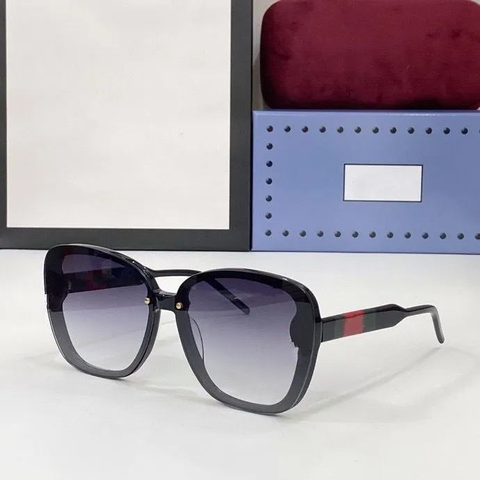 2023 women men high quality fashion sunglasses black red green strips plank frame light purple Gradient Color square glasses available with box