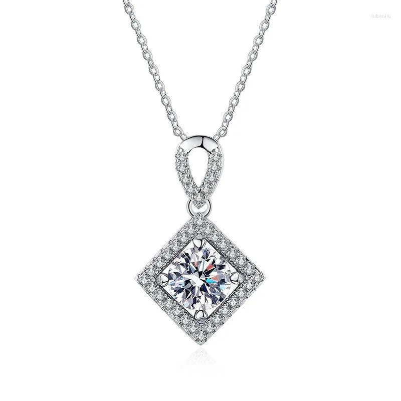 T46I -kedjor Zfsilver Fashion Trendy Classic 925 Silver 1Ct Moissanite Geometric Square Necklace For Women Accessories Charms Wedding Jewelry