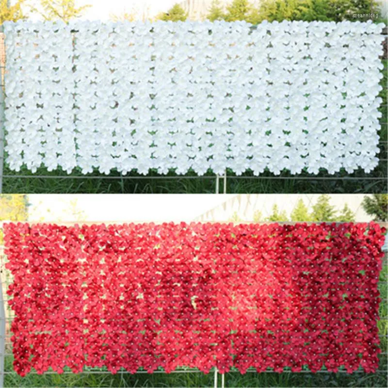 装飾的な花50x100cm人工花のフェンスヘッジフェイクラタンデコレーションシミュレーション屋外庭の装飾用の緑の植物