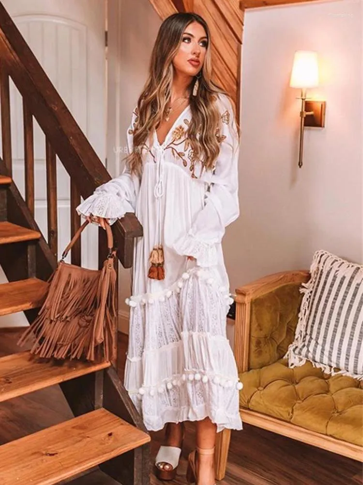 Abiti casual Jastie Bohemian Abito vintage ricamato con scollo a V manica lunga Abito sexy stampa floreale Maxi per le donne 2023 Primavera Autunno