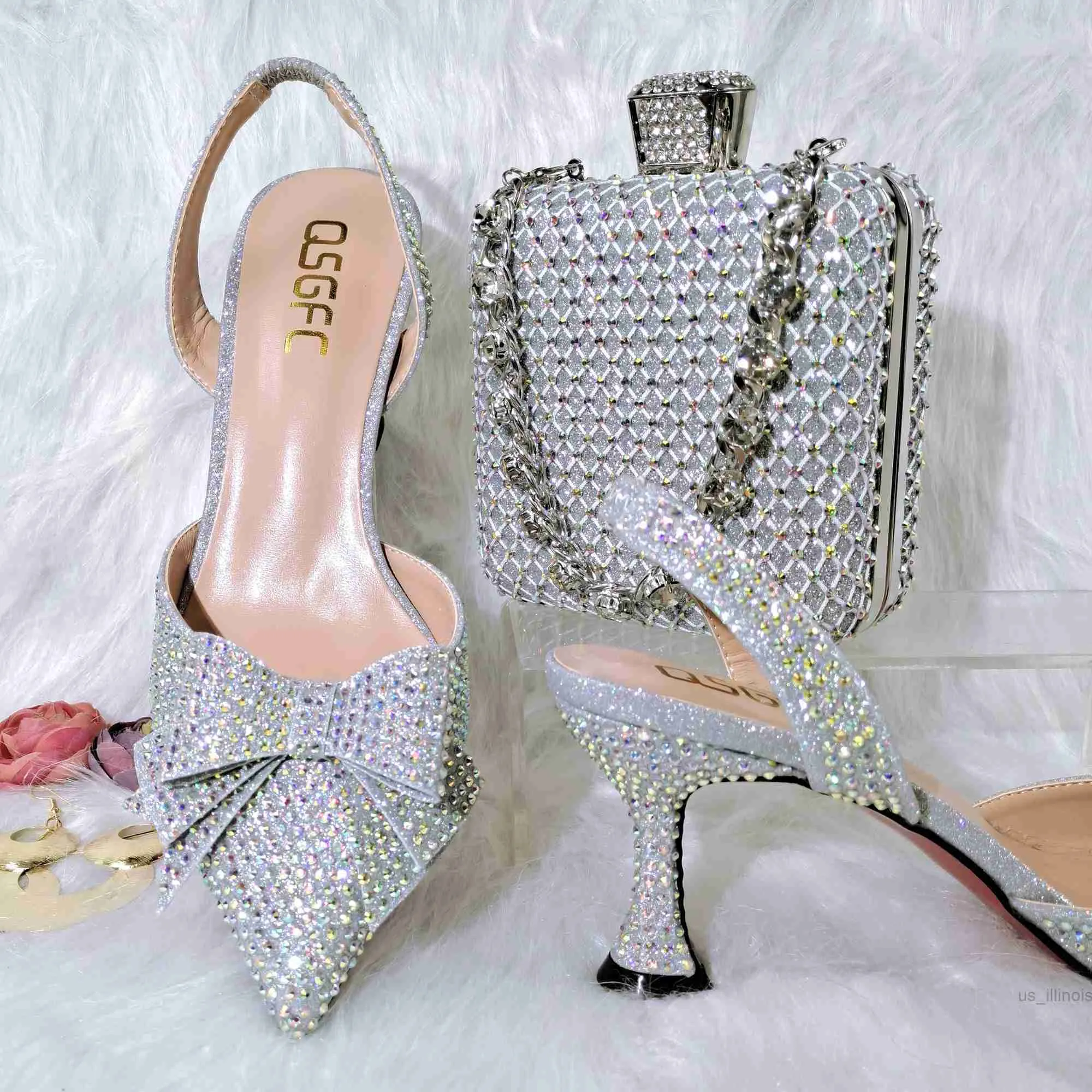 Scarpe argento cheap eleganti