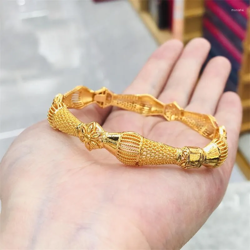 Wholesale store gold bracelets