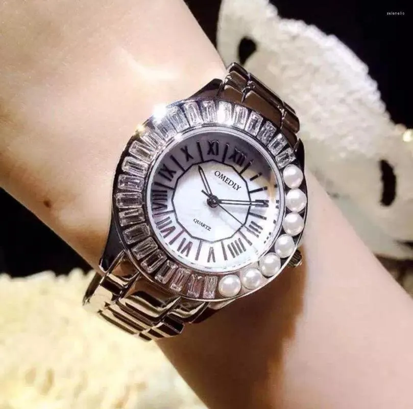 Montres-bracelets 2023 femmes montres mode diamant robe montre de haute qualité luxe strass dame montre-bracelet Quartz-perle