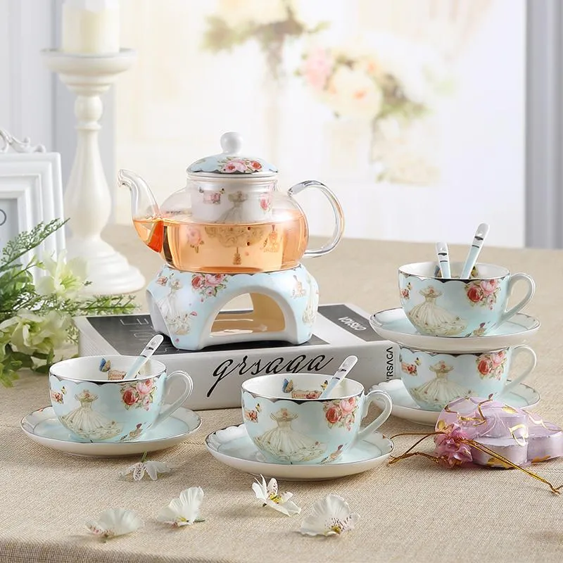 Strumenti Europa Set di tazze da caffè in porcellana Bone China di alta qualità Set da tè romantico con tazza e piattino per tè pomeridiano britannico, regalo creativo