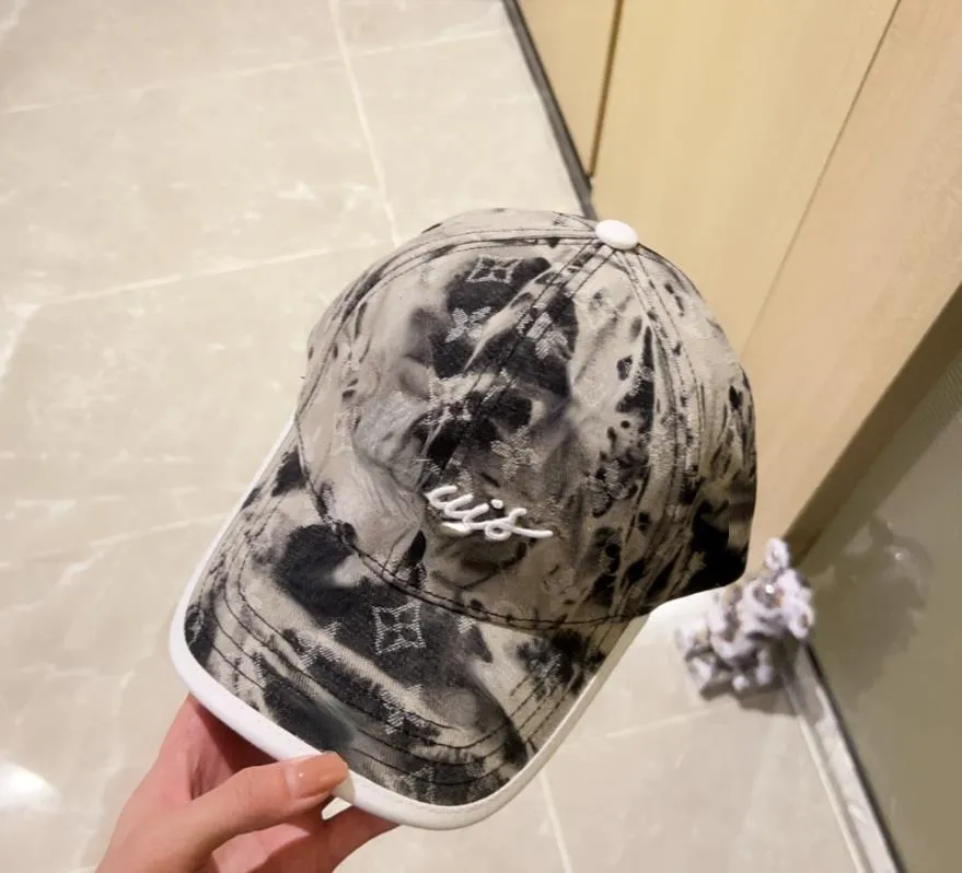 Berretto da baseball classico ricamo protezione solare berretto anatra nera versione coreana coppia uomo primavera ed estate cappello da sole per il tempo libero da donna