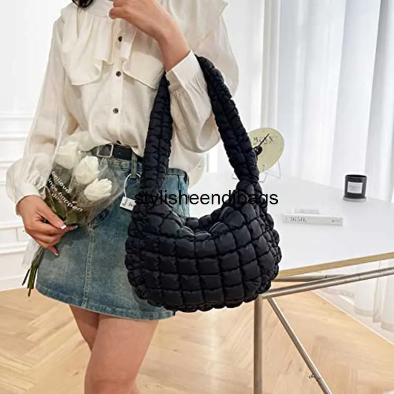 Large lightweight purse 2025