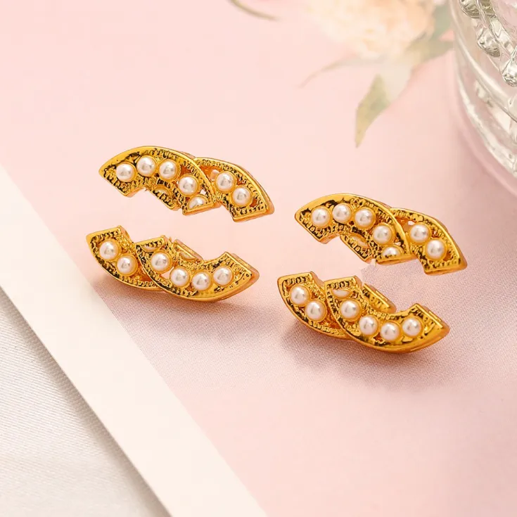 Earrings Charm Pearl Love Earring 18K Gold Stud Earrings Luxury 2023 New Jewelry Designer Gifts Earrings Brand Wedding Party Jewelry Wholesale