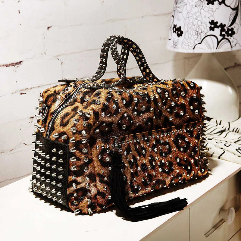 Axelväskor avslappnad leopard nit lyxig design strass tote för kvinnliga messenger damer stora kapacitet plånböcker och handväska 230426