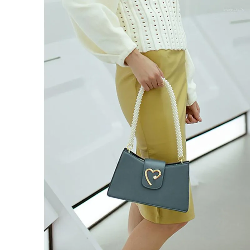 Sacs de soirée LIKEBAG 2023 Fashion Ladies Underarm Bag Simple Shoulder Pearl Chain Polyvalent Diagonal