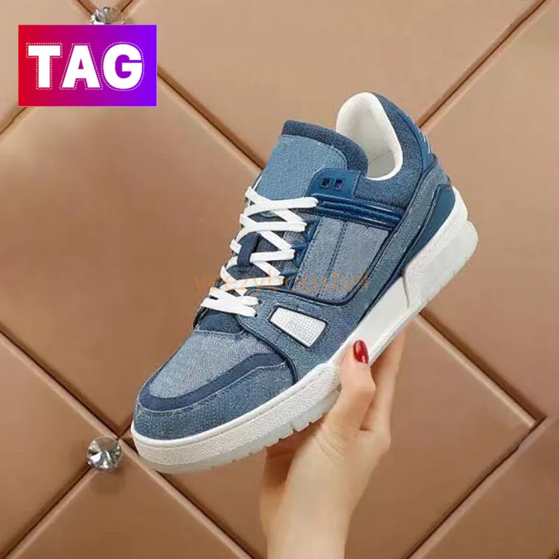 Designer Shoes Men Trainer Sneaker Logo Embossed Women Mens Low