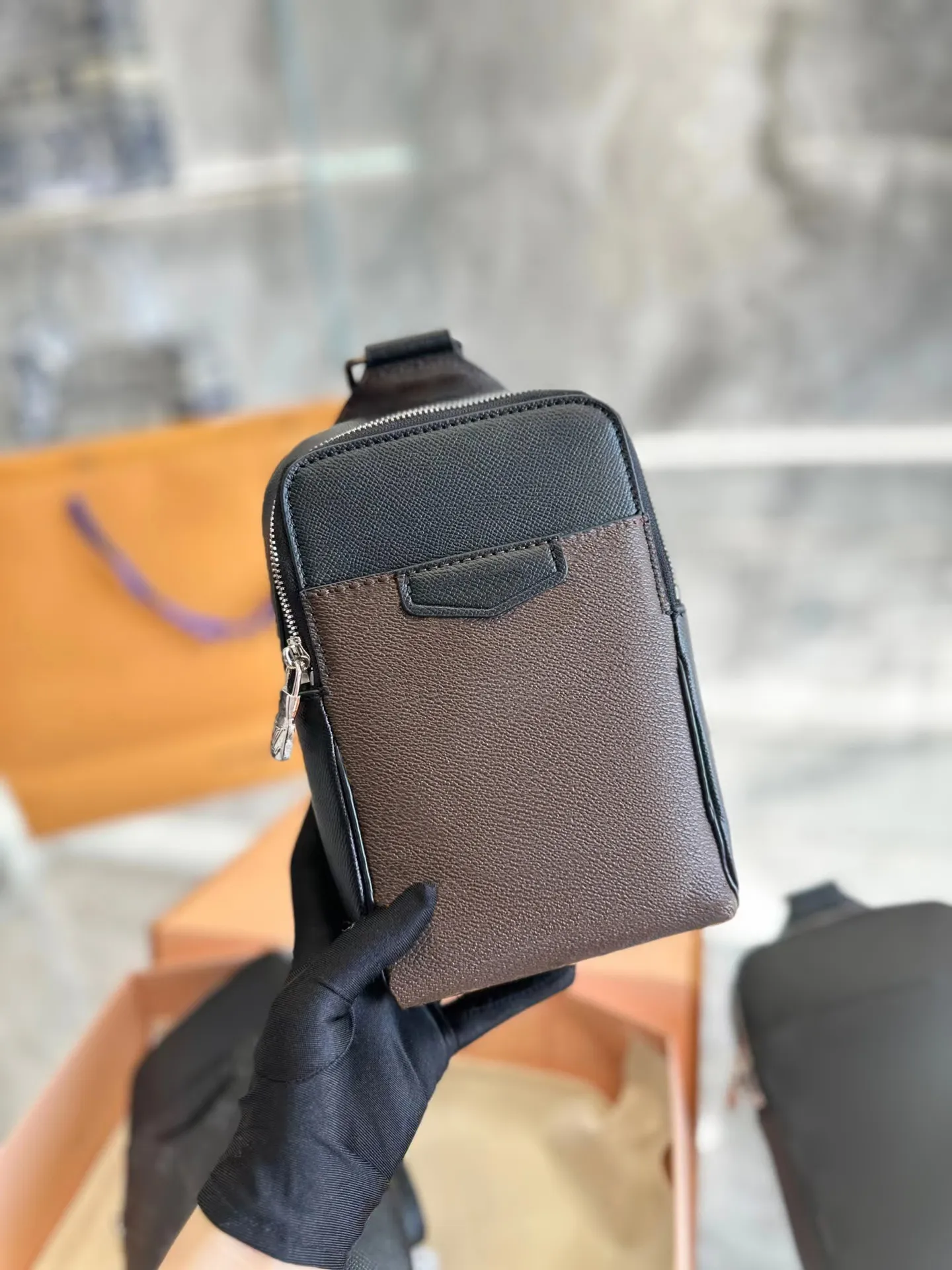 Latest bag for men store