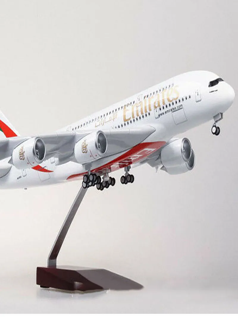 Aircraft Modle 1/160 Emirates A380 Airplane Model LED Light Simulation  Passenger Aircraft 230503