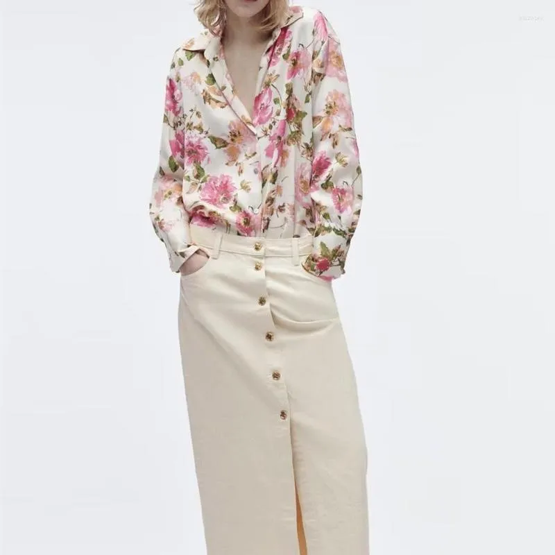 Kvinnor BLOUSES COS LRIS 2023 Spring Fashion-knapp-up Stängd V-formad lapelblomma Tryckt Silk Satin Texture Shirt 7969235