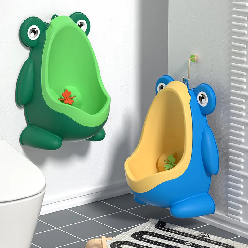 Seat Covers Cartoon Frog Potty Training Urinal For Toddler Boys With Aiming Target Wall Mounted Toilet Kids Baby Treasure Basin 230503