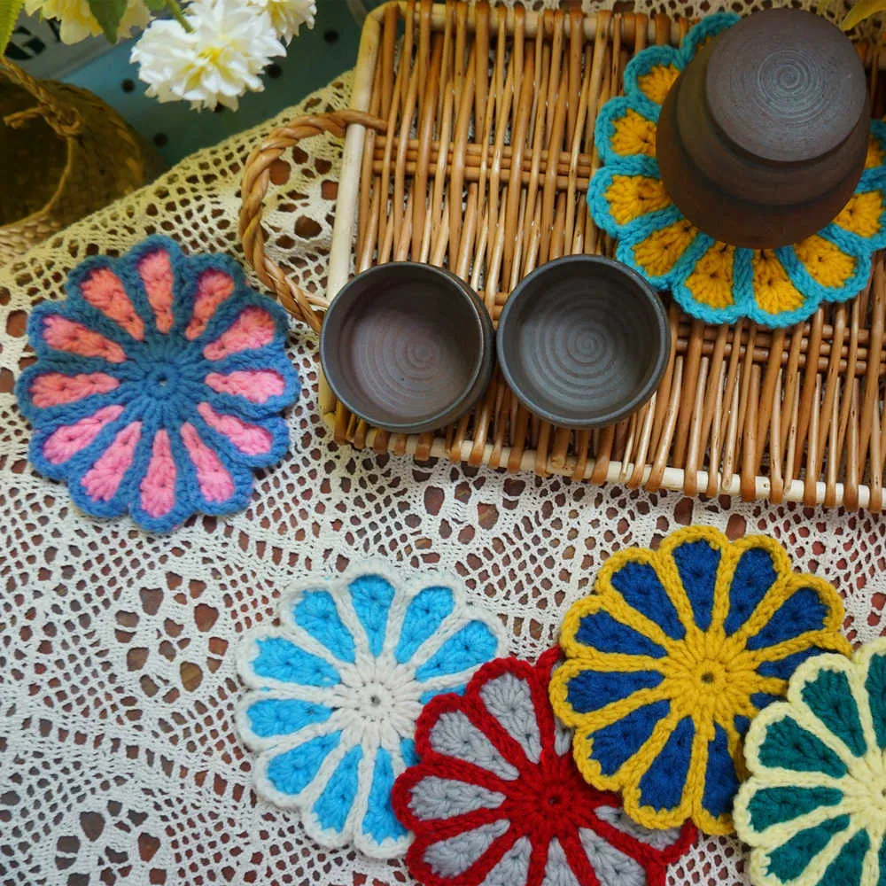 Mats Pads 10pcslot Handmade Original 13cm Handmade Crochet Doilies Pad Cup Mat Photo Props Placemat Decorative Mat Z0502