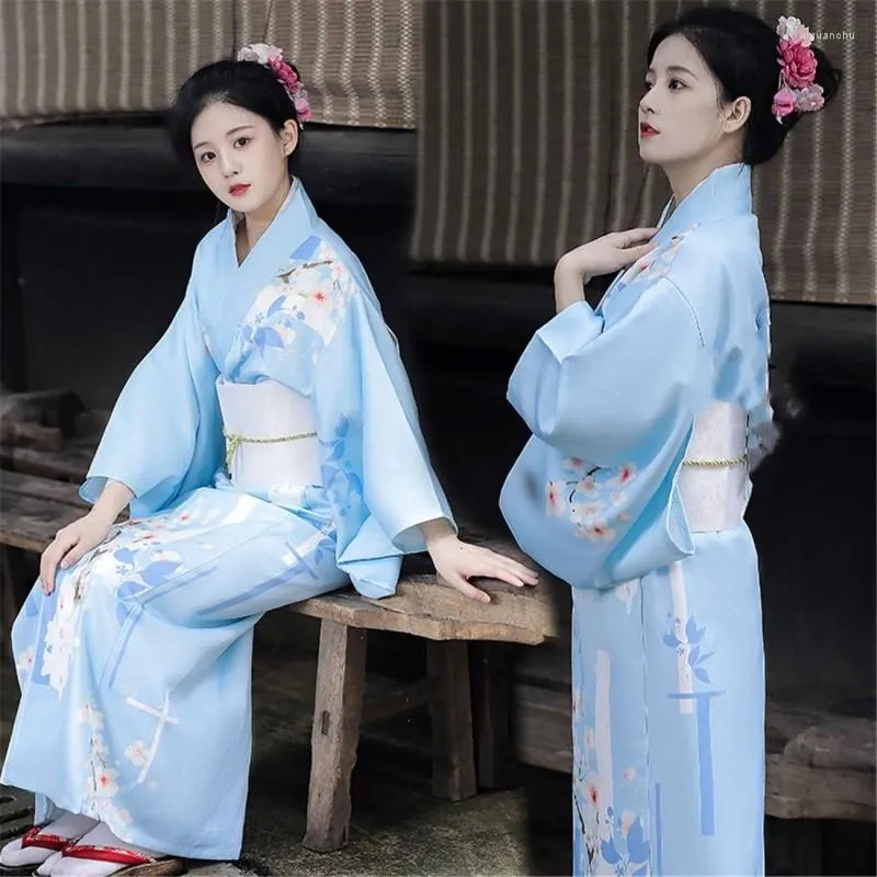 Chinese traditional kimono 2025