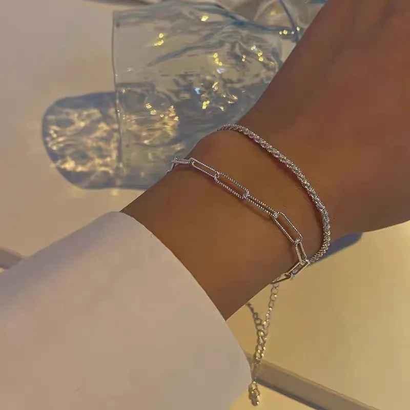 Kedja mode silver färg dubbel lager armband mousserande utsökta enkla kvinnor fina smycken tillbehör 230428