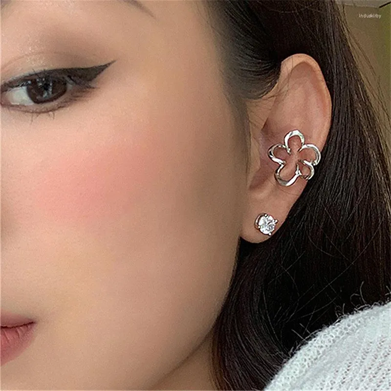 Backs Ohrringe Punk Fairy Clip für Frauen Goth Unregelmäßige Blume Metall Ohrmanschetten Ungewöhnliches Design Kein Piercing Korean Fashion