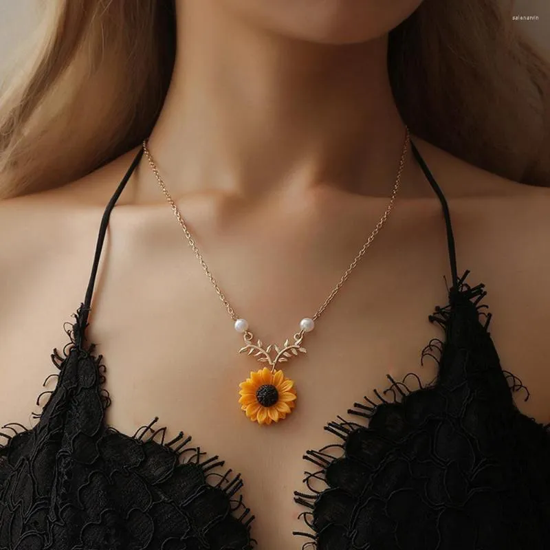 Chaînes Femmes Plaqué Or Jaune Tournesol Feuille Branche Charme Pendentif Long Collier Esthétique De Mode Pour