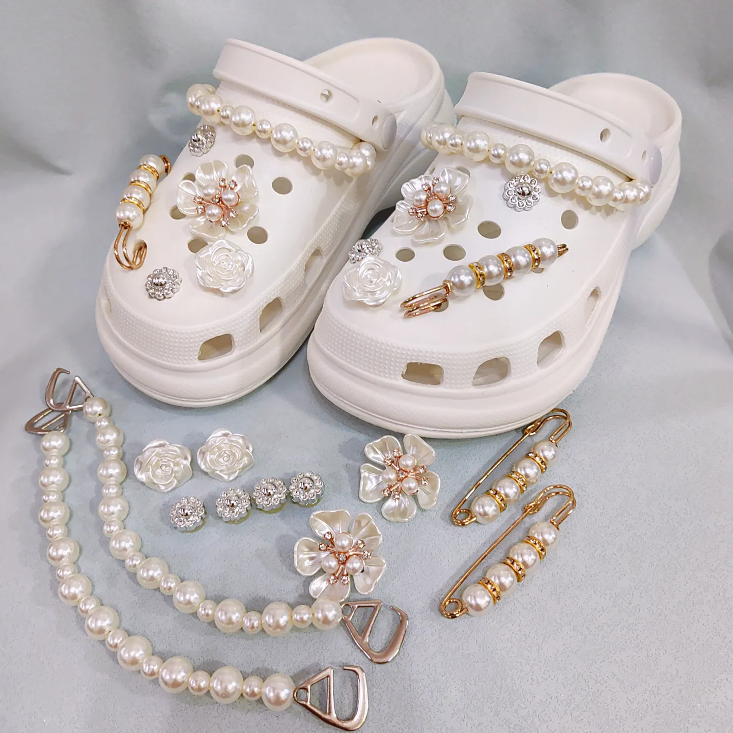 Wholesale Bling Shoe Decoration Charm Rhinestone Pearl Chains Set Jibbitz  for Croc Charms Clog Pins Charm Pack