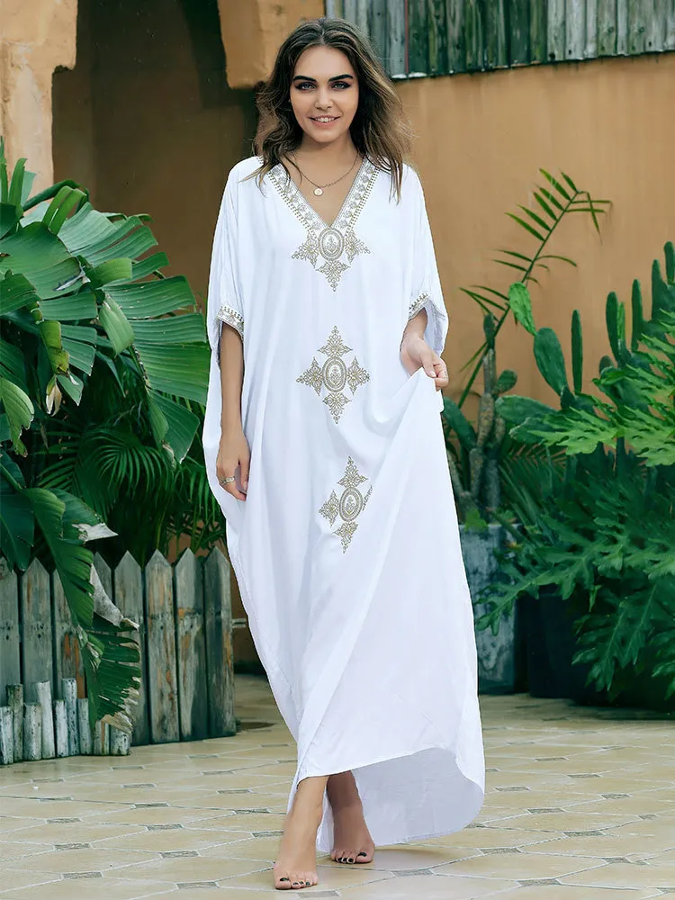 Kvinnors badkläder Edolynsa 2023 Elegant guld broderad kaftan retro mantel vneck vit klänning plus storlek kvinnor sommarstrand baddräkt täcker q1373 230503