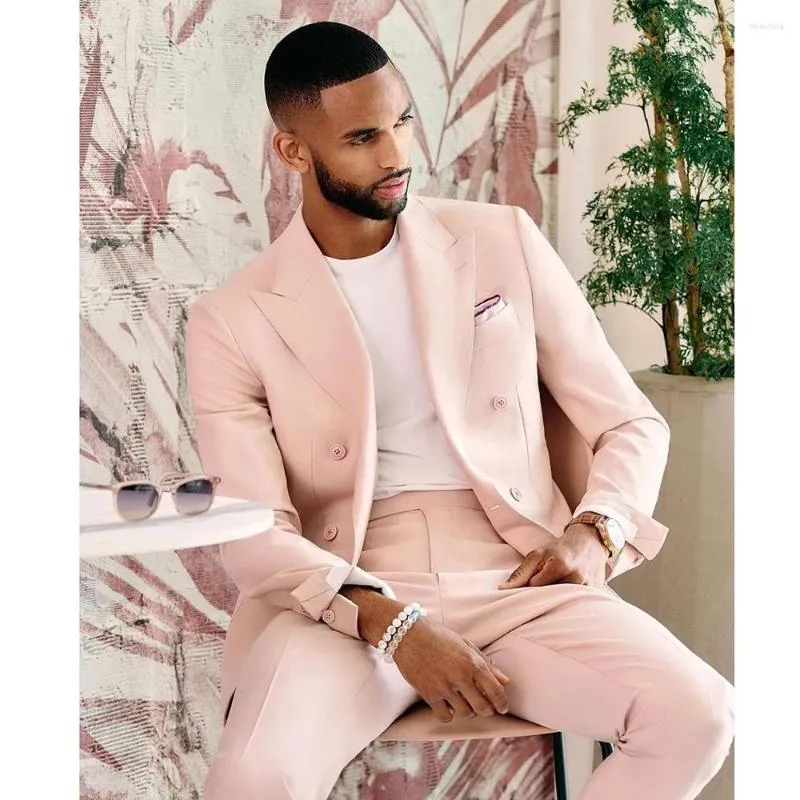 Traje rosa para hombre outlet