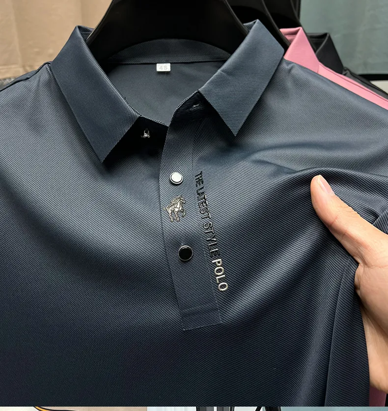 Herrpolos sommarföretag highend fast färg högkvalitativ kort ärm polo skjorta lapel krage män mode casual no trace tryck 230503