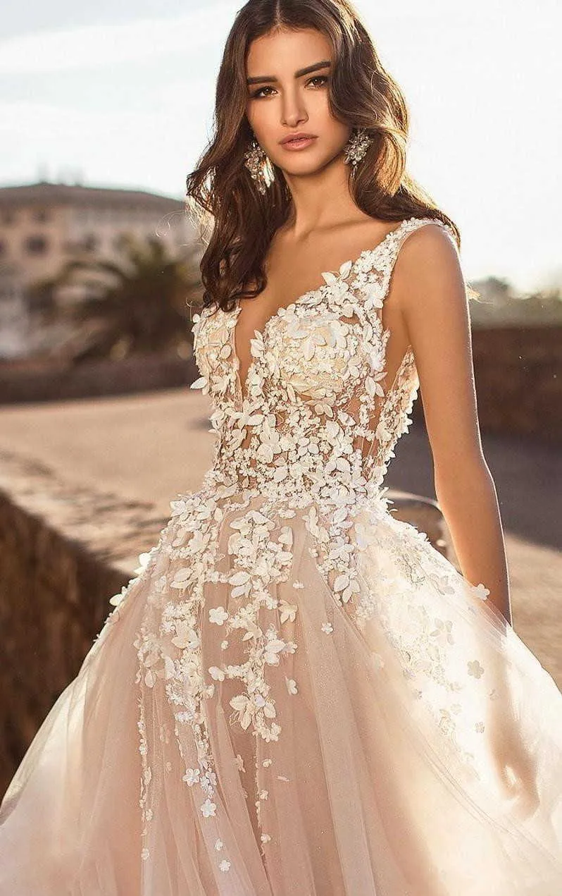 2019-graceful-v-neck-beach-wedding-dresses-sexy-backless-3d-floral-appliqued-lace-bridal-gowns-sweep-train-tulle-vestido-de-novia